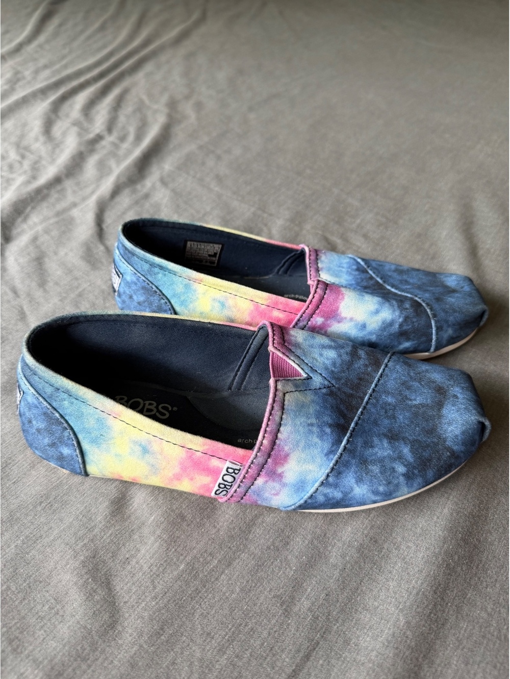 Skechers Womens Size 6.5 Bobs Plush Slip-on Canvas Tie-Dye Shoes